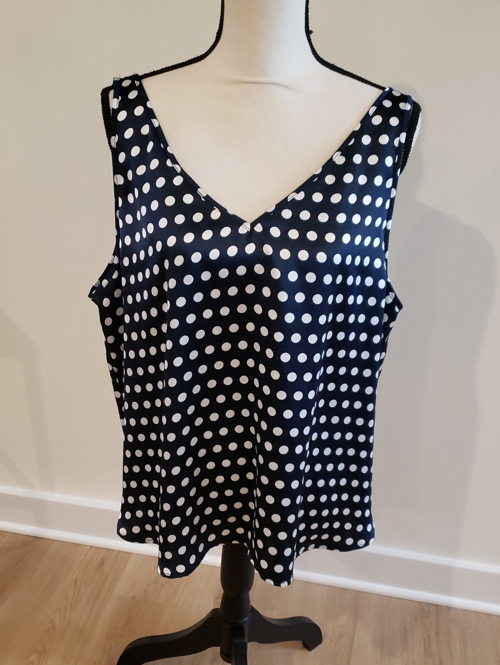 Loft Navy Polka Dot V-Neck Sleeveless Blouse NWOT Top